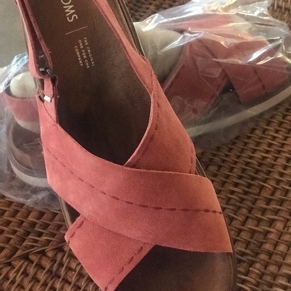 👡 NWT TOMS Marisa Suede Sandal 👡